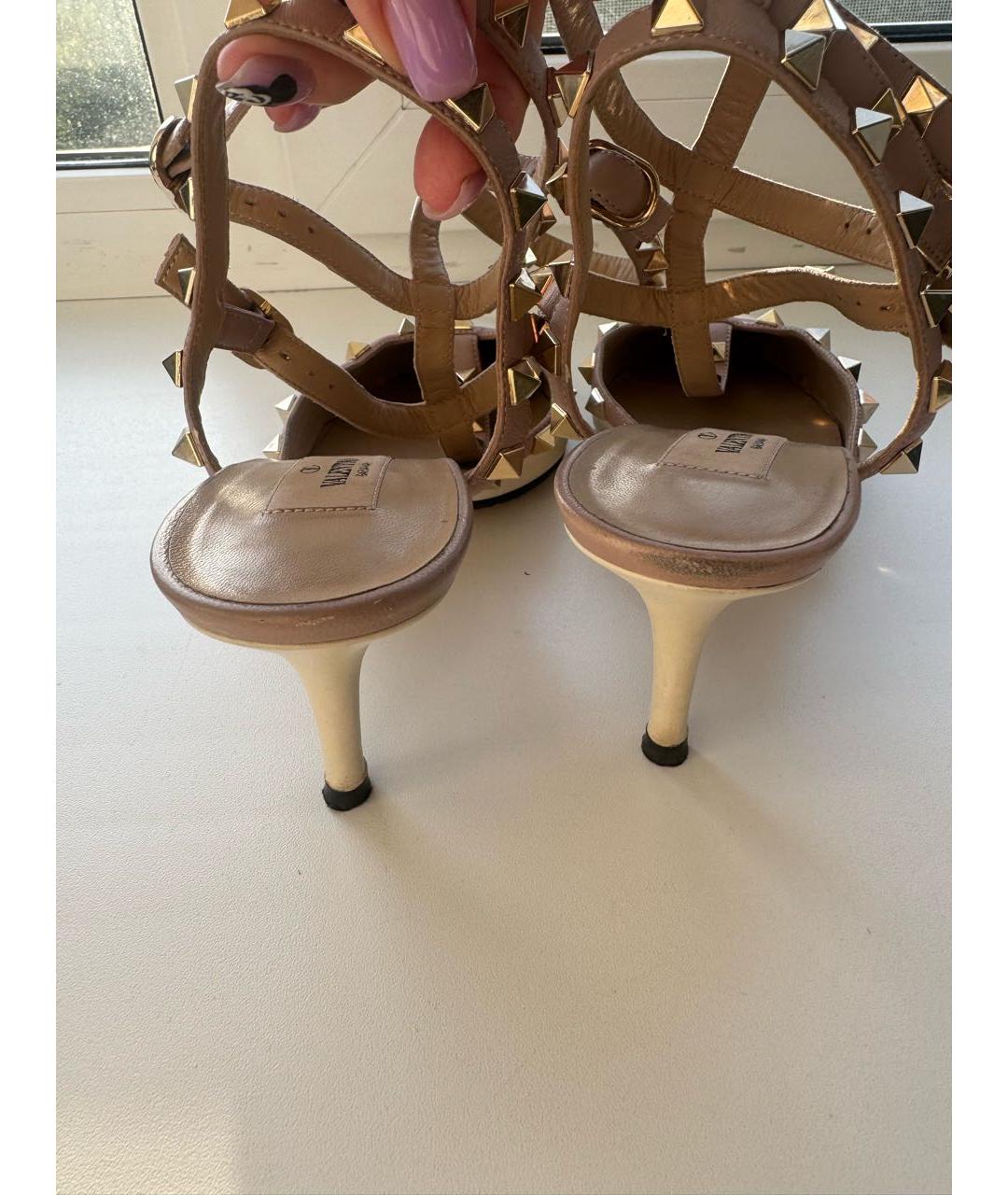 VALENTINO Бежевые кожаные лодочки на низком каблуке, фото 3