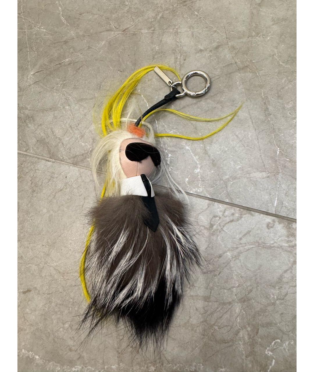 FENDI Серый брелок, фото 4