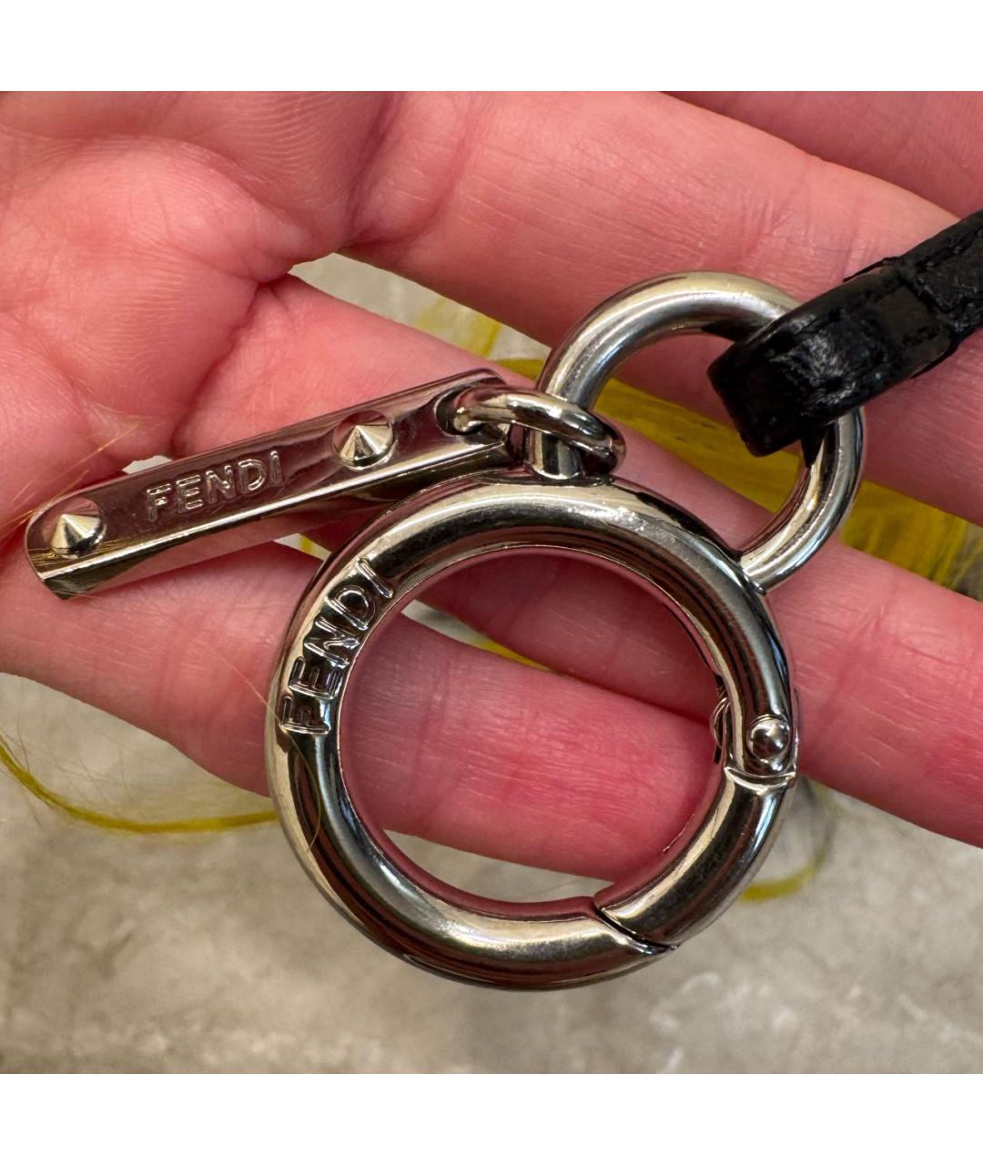 FENDI Серый брелок, фото 3