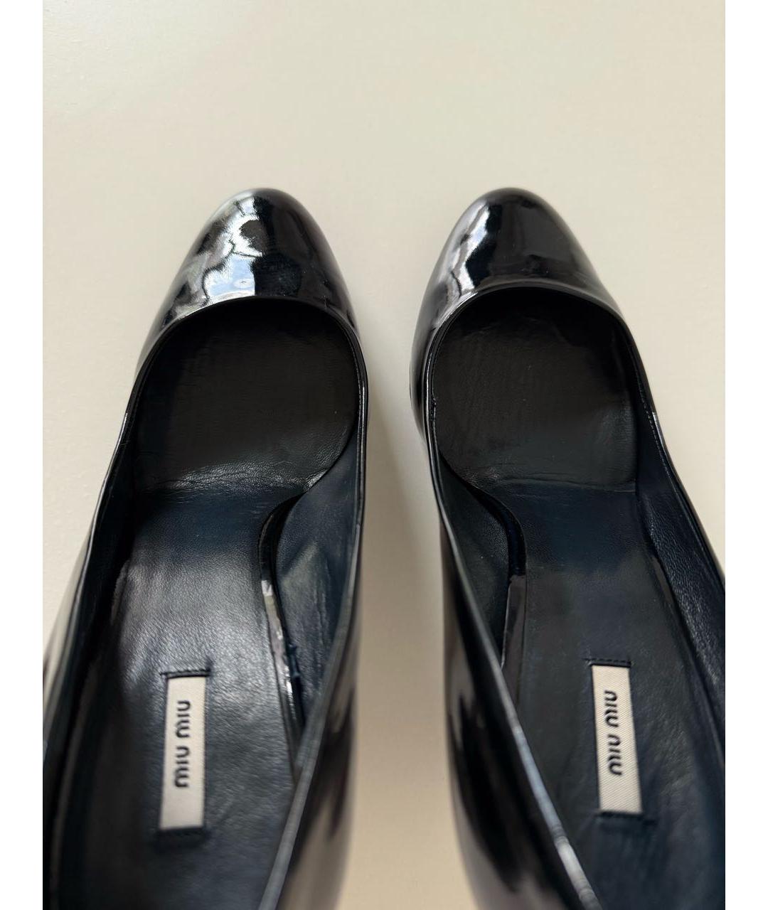 MIU MIU Черные туфли из лакированной кожи, фото 3