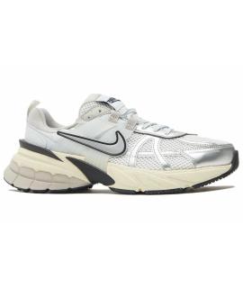 NIKE Кроссовки