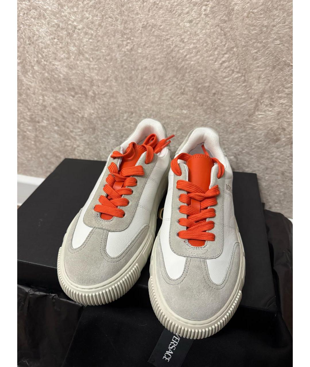 VERSACE Белые кожаные кеды, фото 2