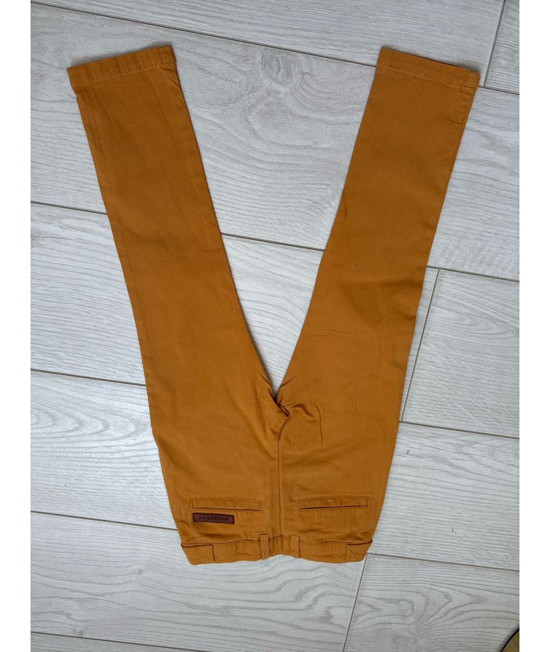 BURBERRY Оранжевое брюки и шорты, фото 2