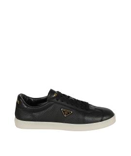 PRADA Низкие кроссовки / кеды