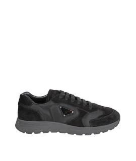PRADA Низкие кроссовки / кеды