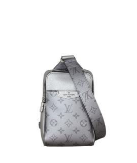 LOUIS VUITTON Сумка на плечо
