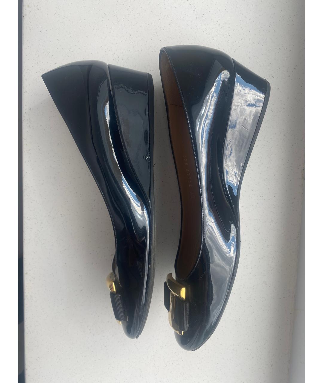 FERRAGAMO Черные туфли из лакированной кожи, фото 7