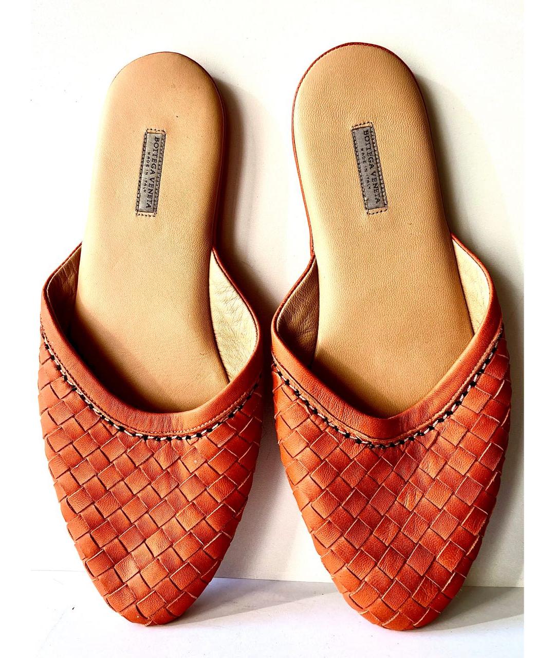 BOTTEGA VENETA Оранжевые кожаные мюли, фото 9