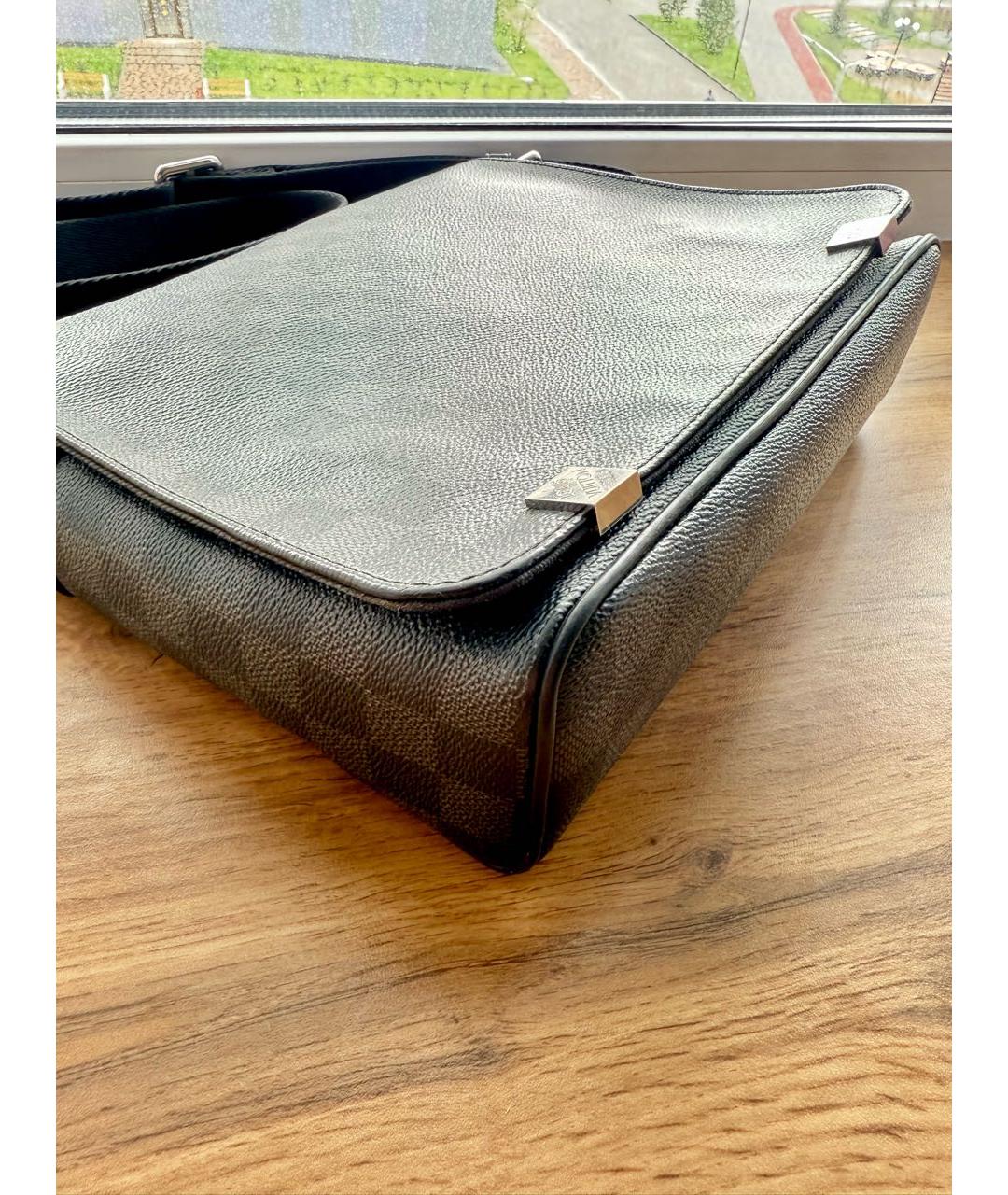 LOUIS VUITTON Черная кожаная сумка на плечо, фото 2