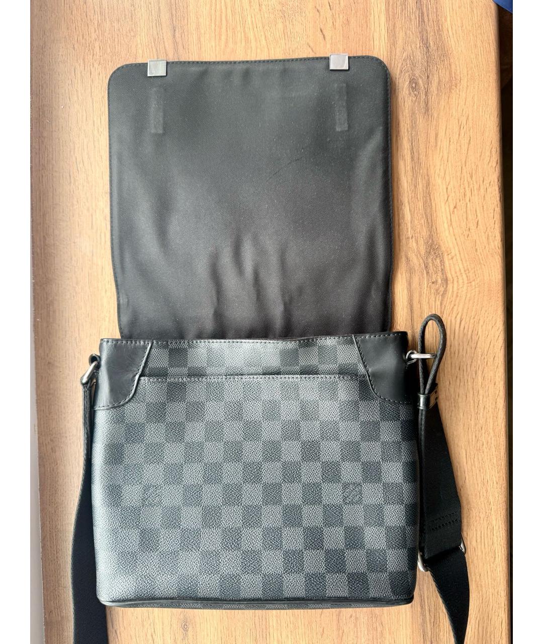 LOUIS VUITTON Черная кожаная сумка на плечо, фото 7