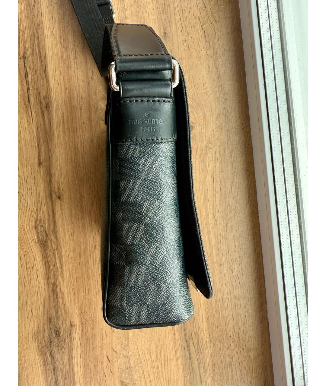 LOUIS VUITTON Черная кожаная сумка на плечо, фото 6