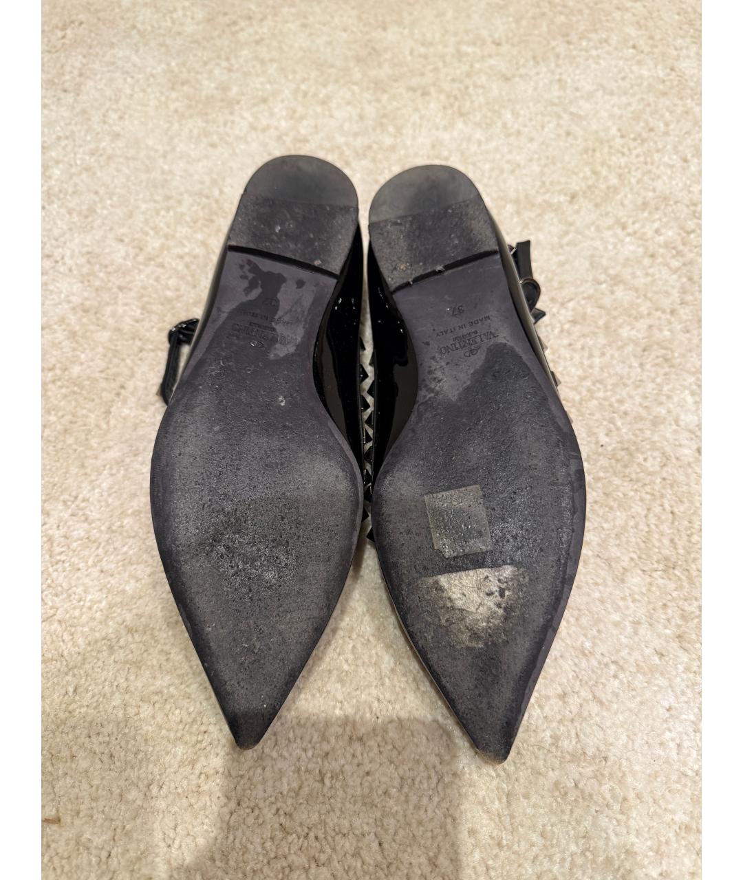 VALENTINO Черные балетки из лакированной кожи, фото 5