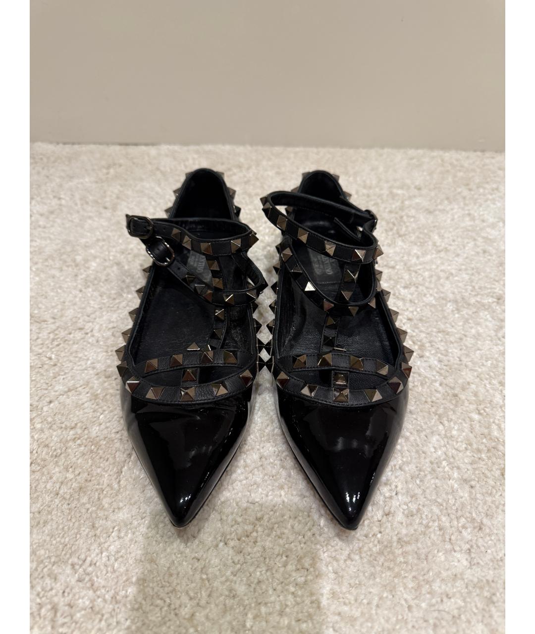 VALENTINO Черные балетки из лакированной кожи, фото 2
