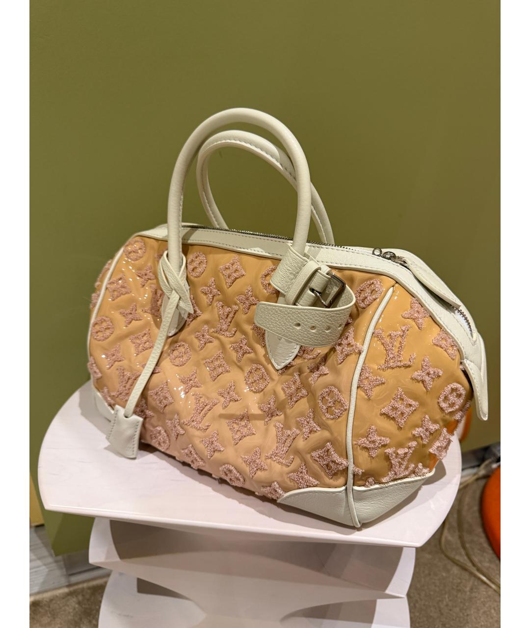 LOUIS VUITTON Бежевая кожаная сумка с короткими ручками, фото 2