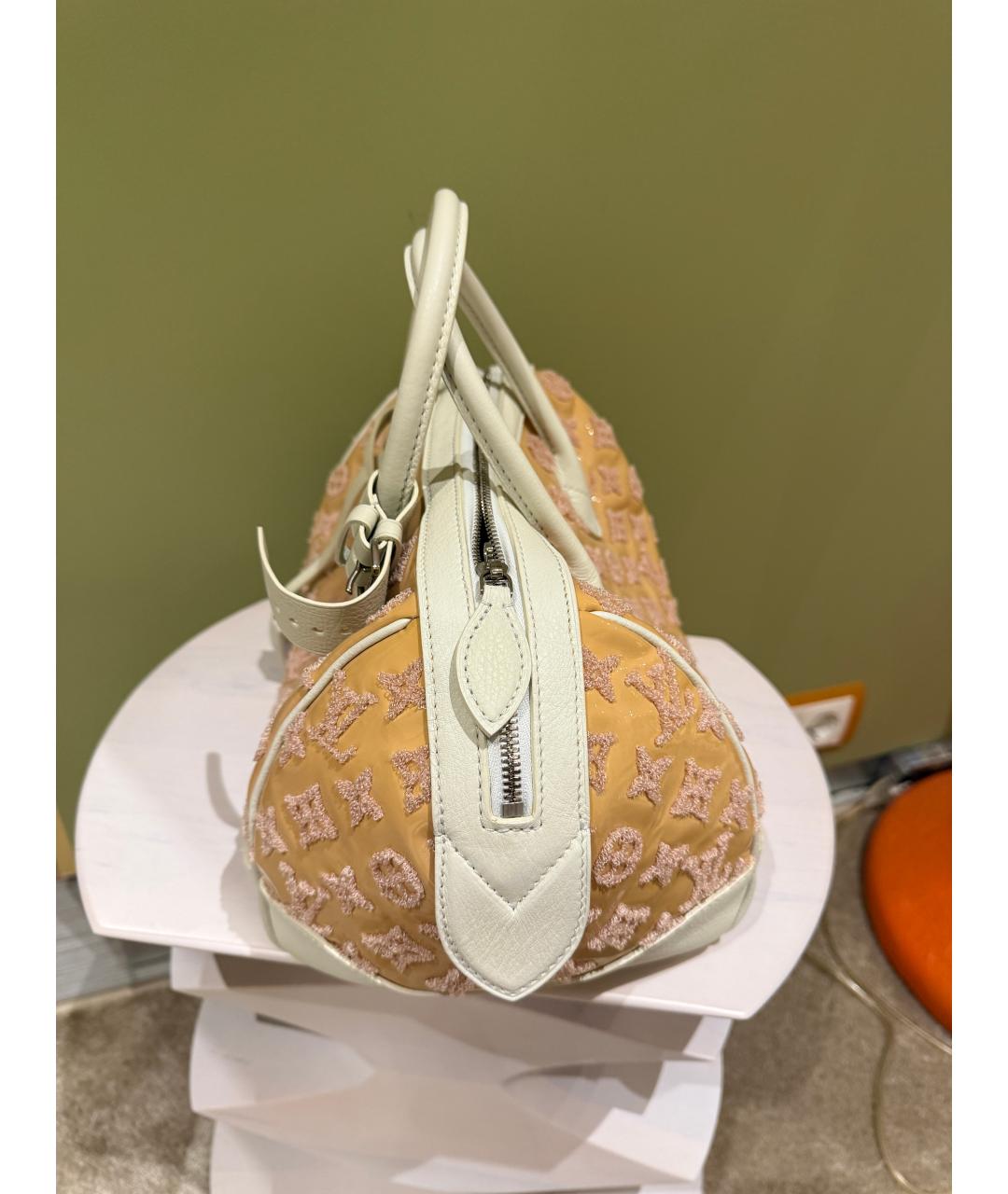 LOUIS VUITTON Бежевая кожаная сумка с короткими ручками, фото 5