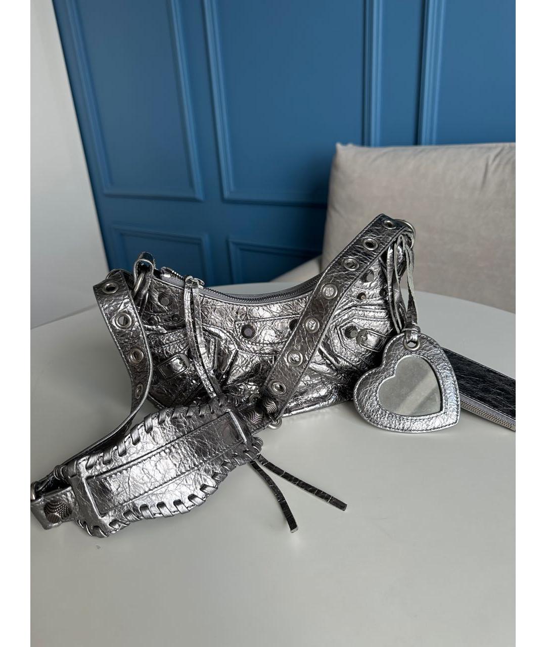 BALENCIAGA Серебряная кожаная сумка через плечо, фото 2