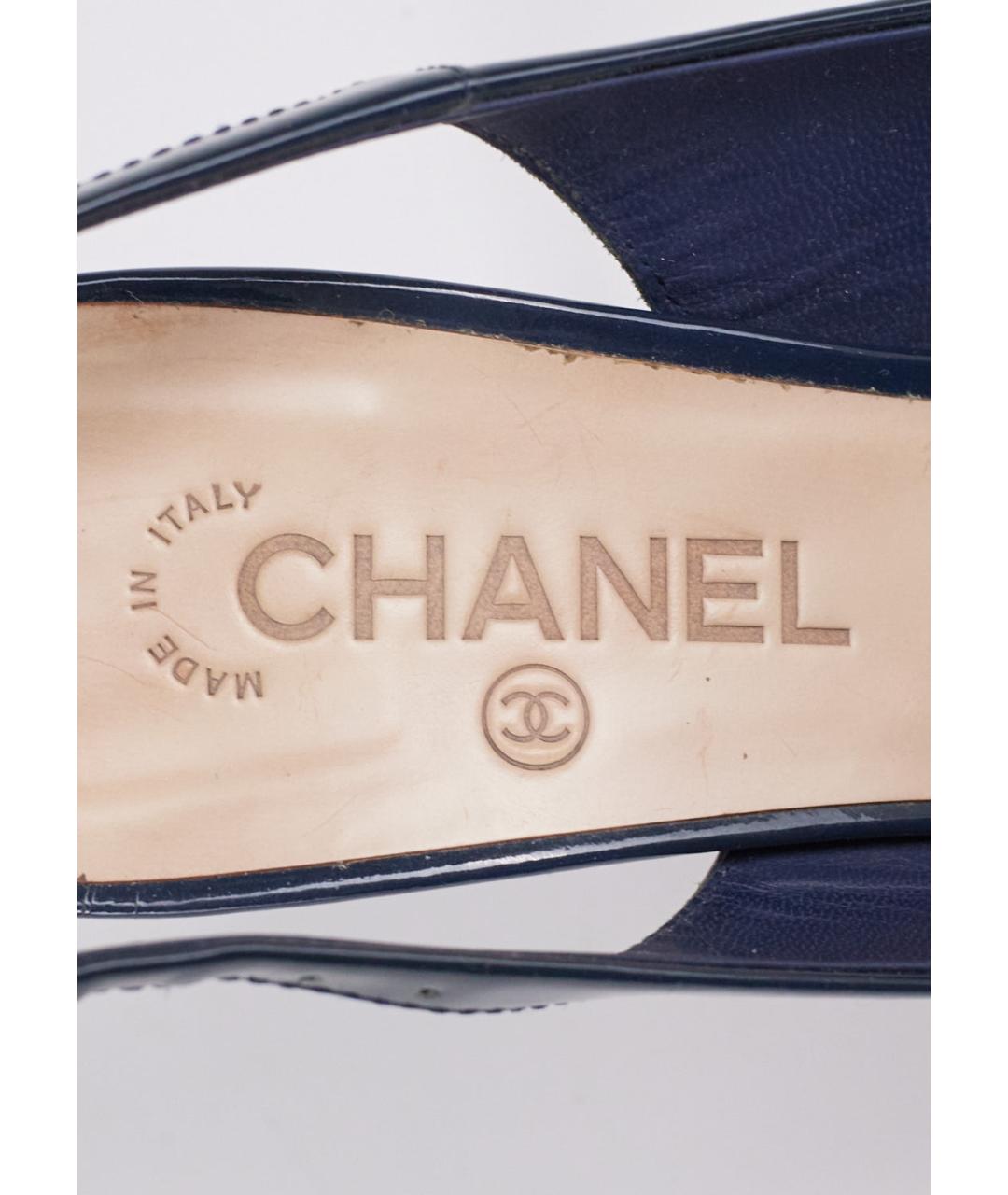 CHANEL Синие туфли из лакированной кожи, фото 5