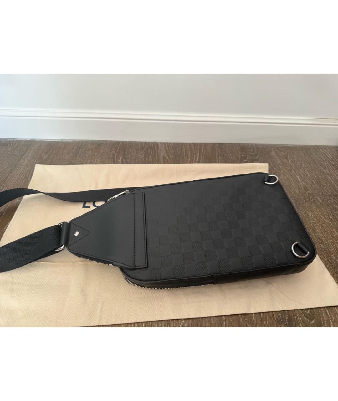 LOUIS VUITTON Черная кожаная поясная сумка, фото 6