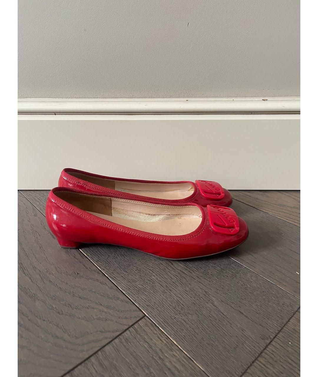 FERRAGAMO Красные кожаные балетки, фото 5