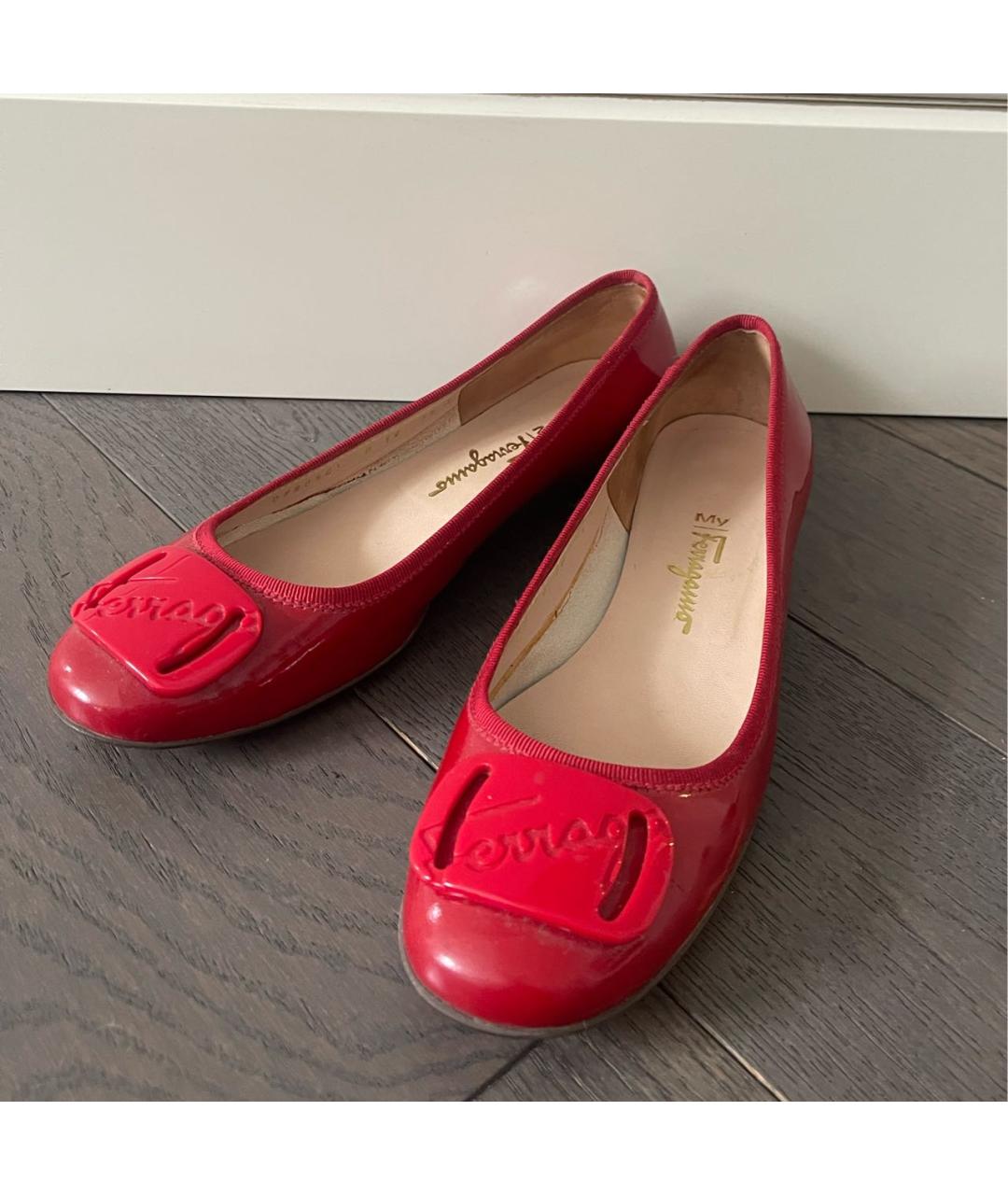 FERRAGAMO Красные кожаные балетки, фото 4