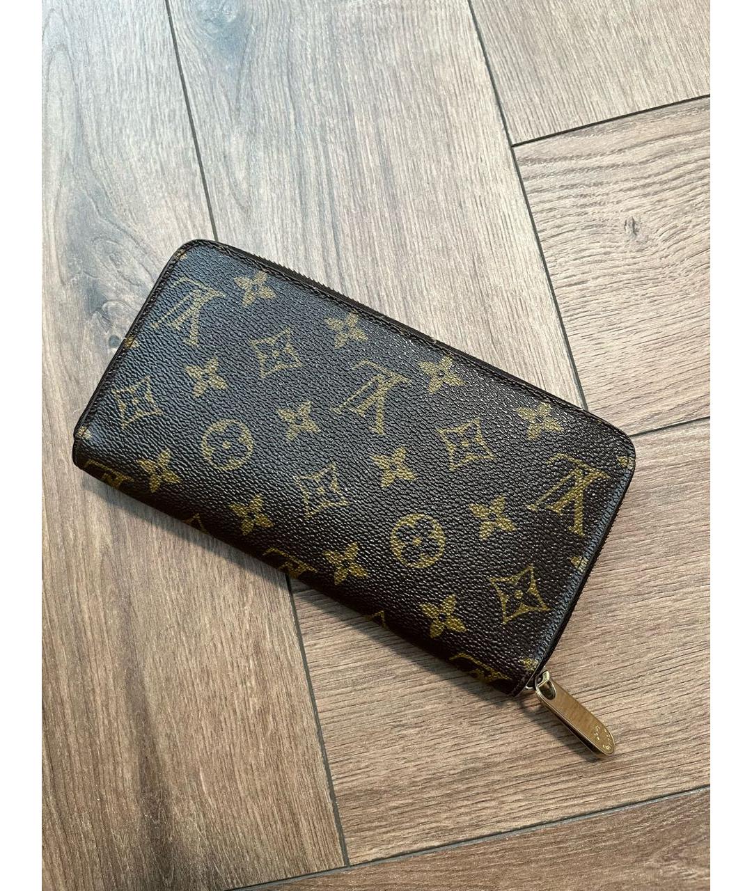 LOUIS VUITTON Коричневый кожаный кошелек, фото 6