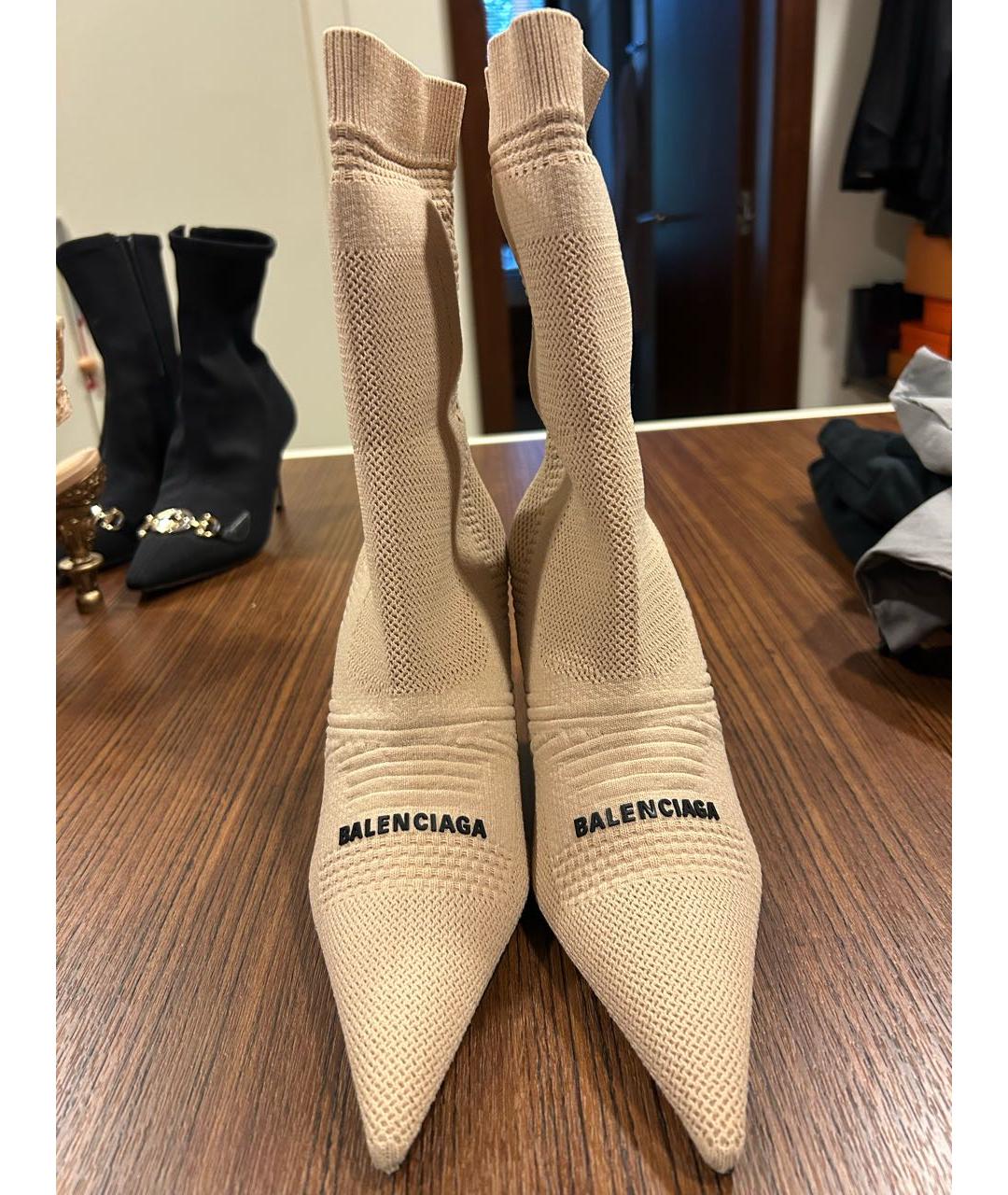 BALENCIAGA Бежевые синтетические ботильоны, фото 2