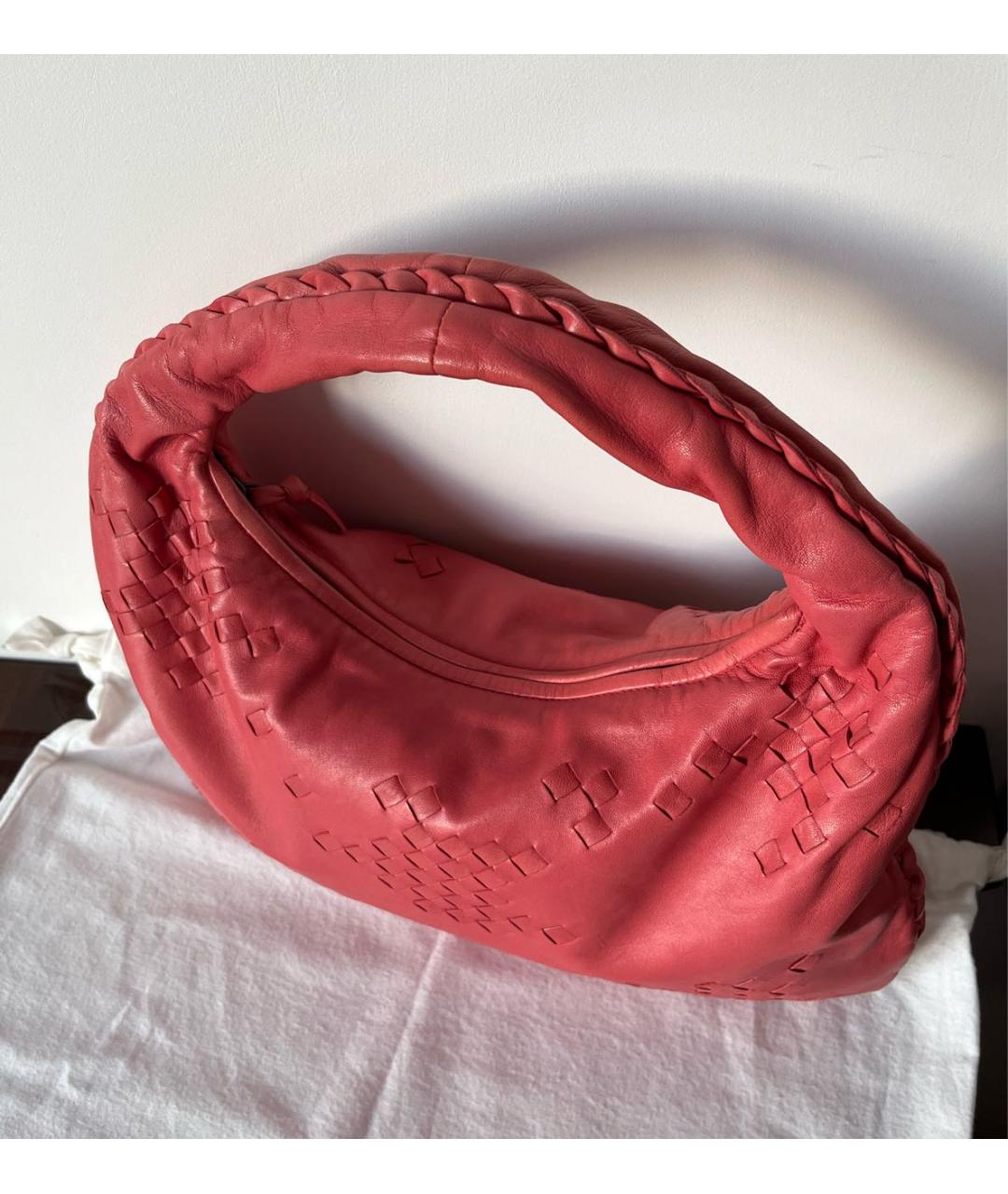 BOTTEGA VENETA Коралловая кожаная сумка с короткими ручками, фото 3