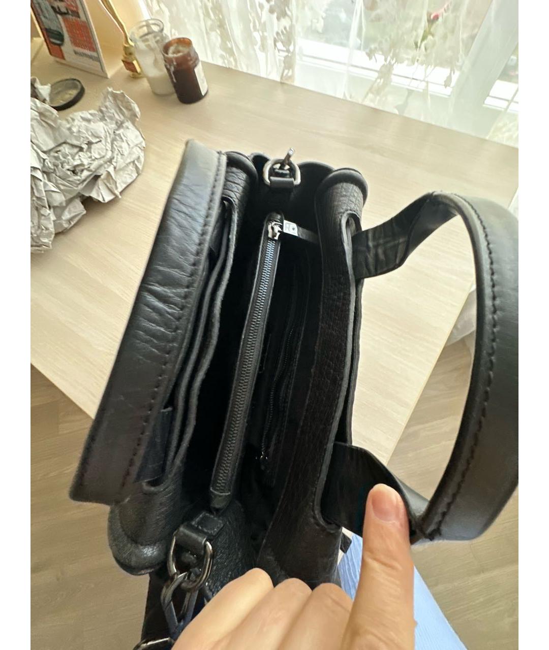 ALEXANDER MCQUEEN Черная кожаная сумка с короткими ручками, фото 4