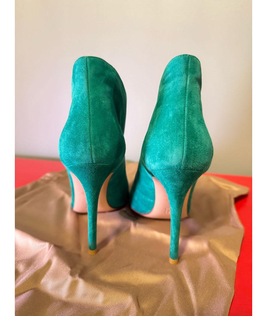 GIANVITO ROSSI Зеленые замшевые ботильоны, фото 4