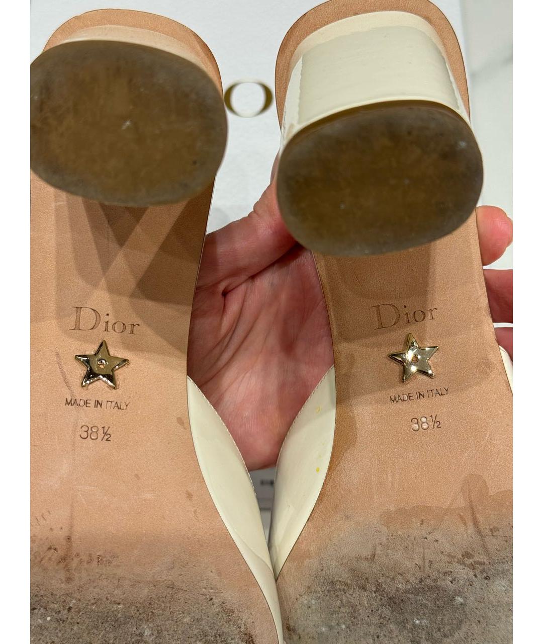 CHRISTIAN DIOR Белые туфли из лакированной кожи, фото 4