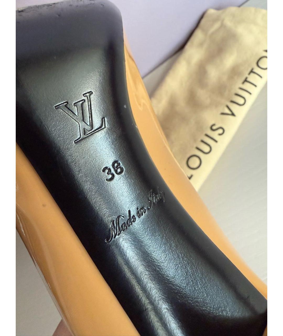 LOUIS VUITTON Горчичные туфли из лакированной кожи, фото 7