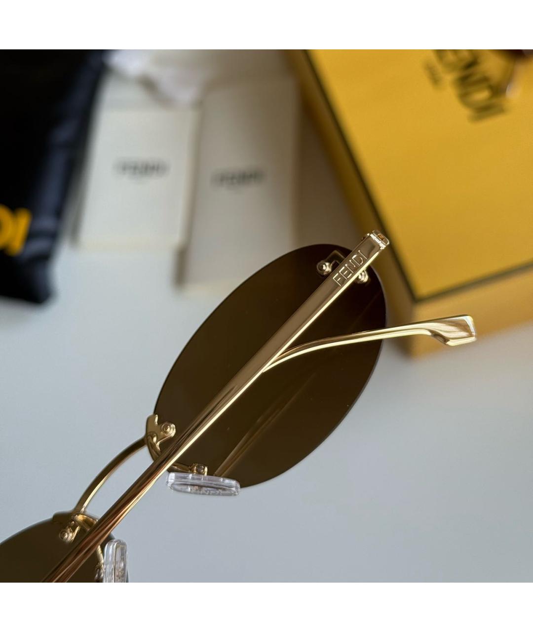 FENDI Золотые металлические солнцезащитные очки, фото 5