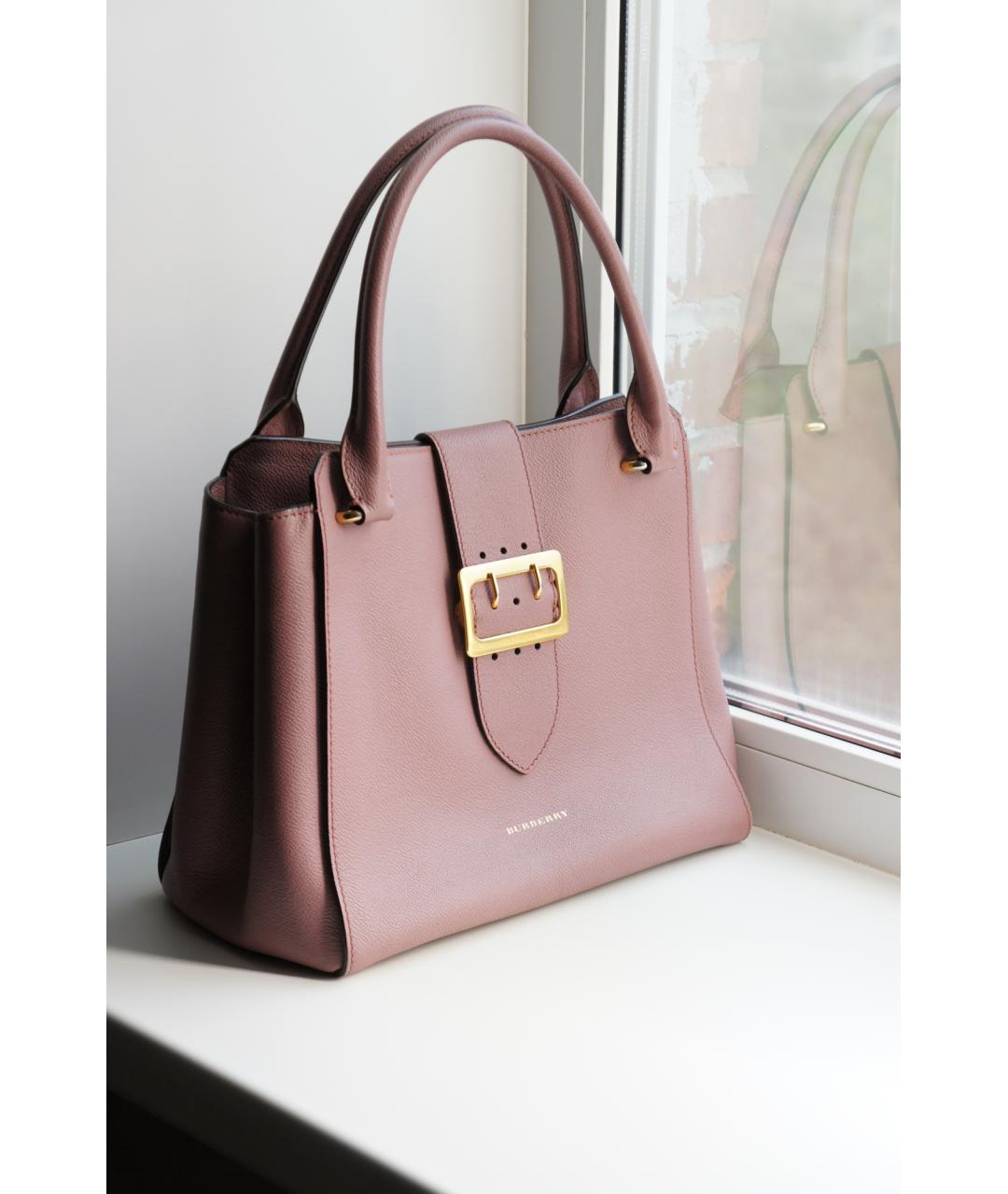 BURBERRY Розовая кожаная сумка тоут, фото 3
