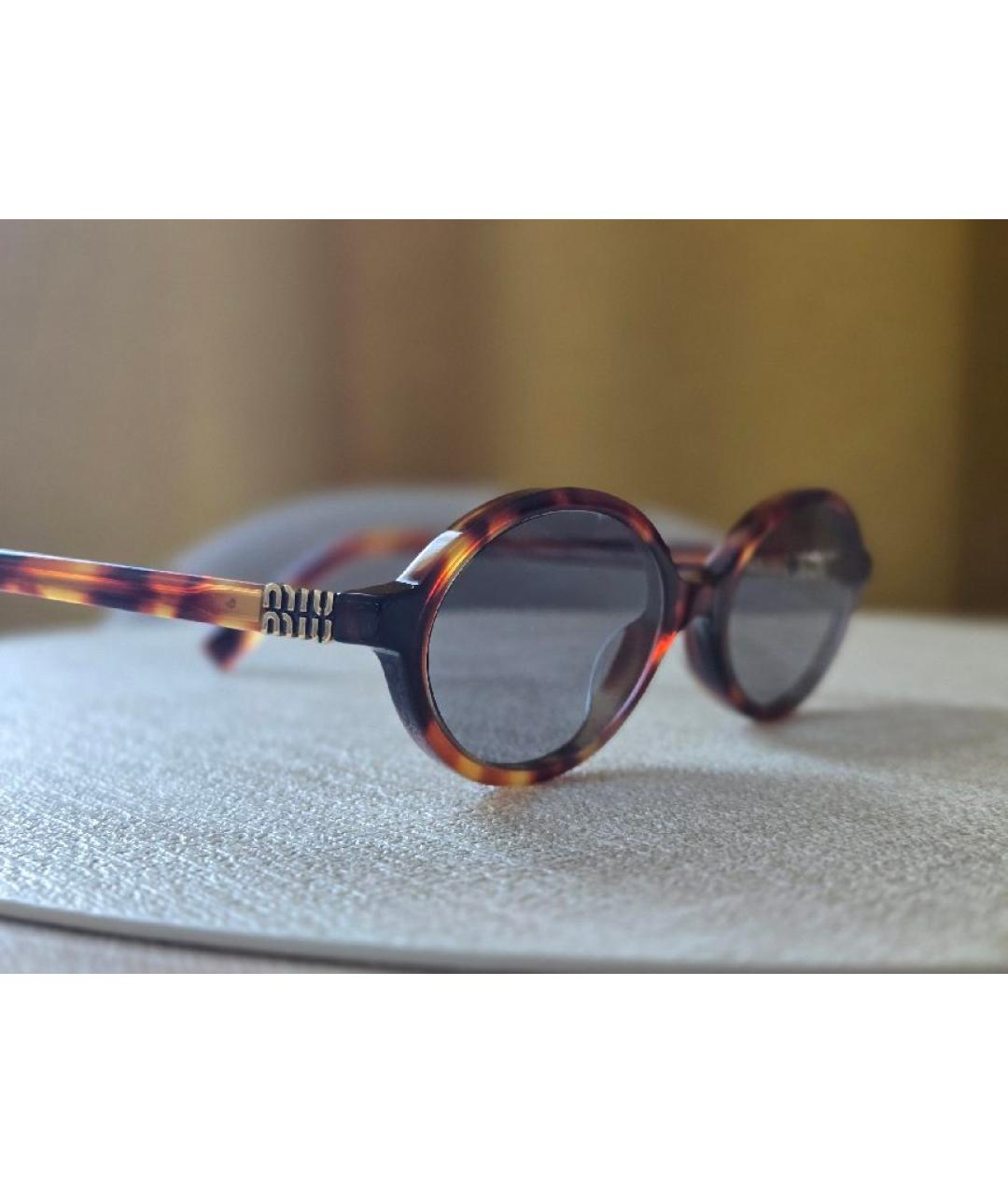 MIU MIU Коричневые солнцезащитные очки, фото 3