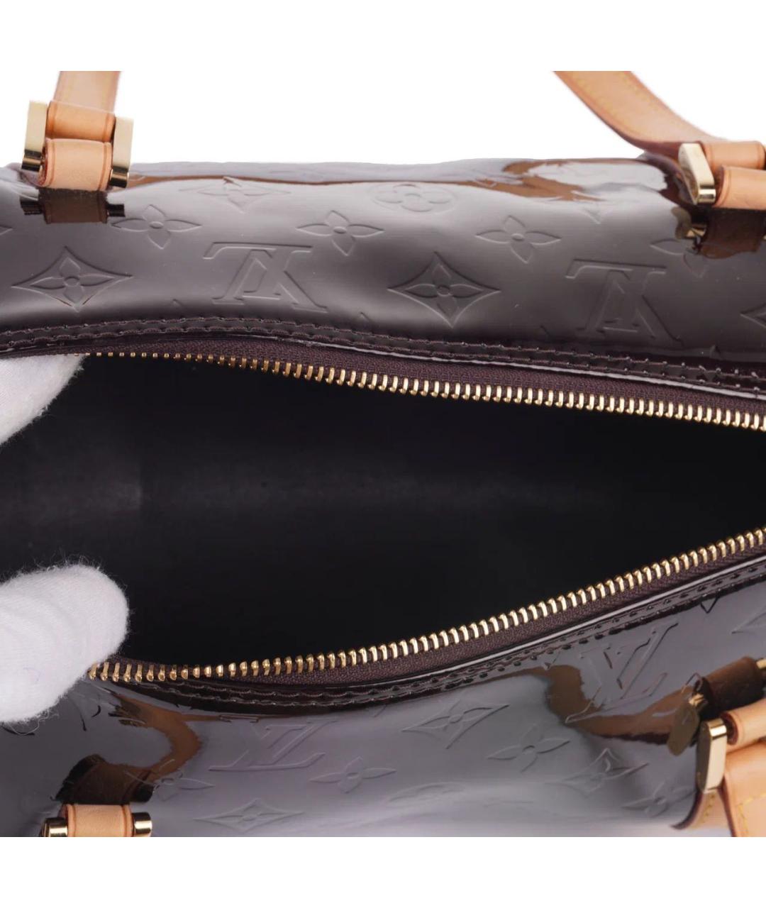LOUIS VUITTON Бордовая сумка с короткими ручками из лакированной кожи, фото 7