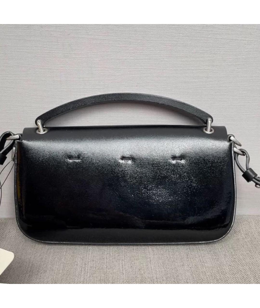 FENDI Черная сумка с короткими ручками из лакированной кожи, фото 2