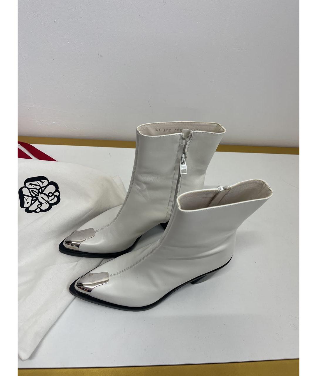 MCQ ALEXANDER MCQUEEN Белые кожаные полусапоги, фото 2