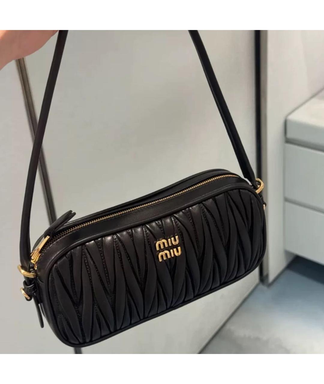 MIU MIU Черная кожаная сумка с короткими ручками, фото 2