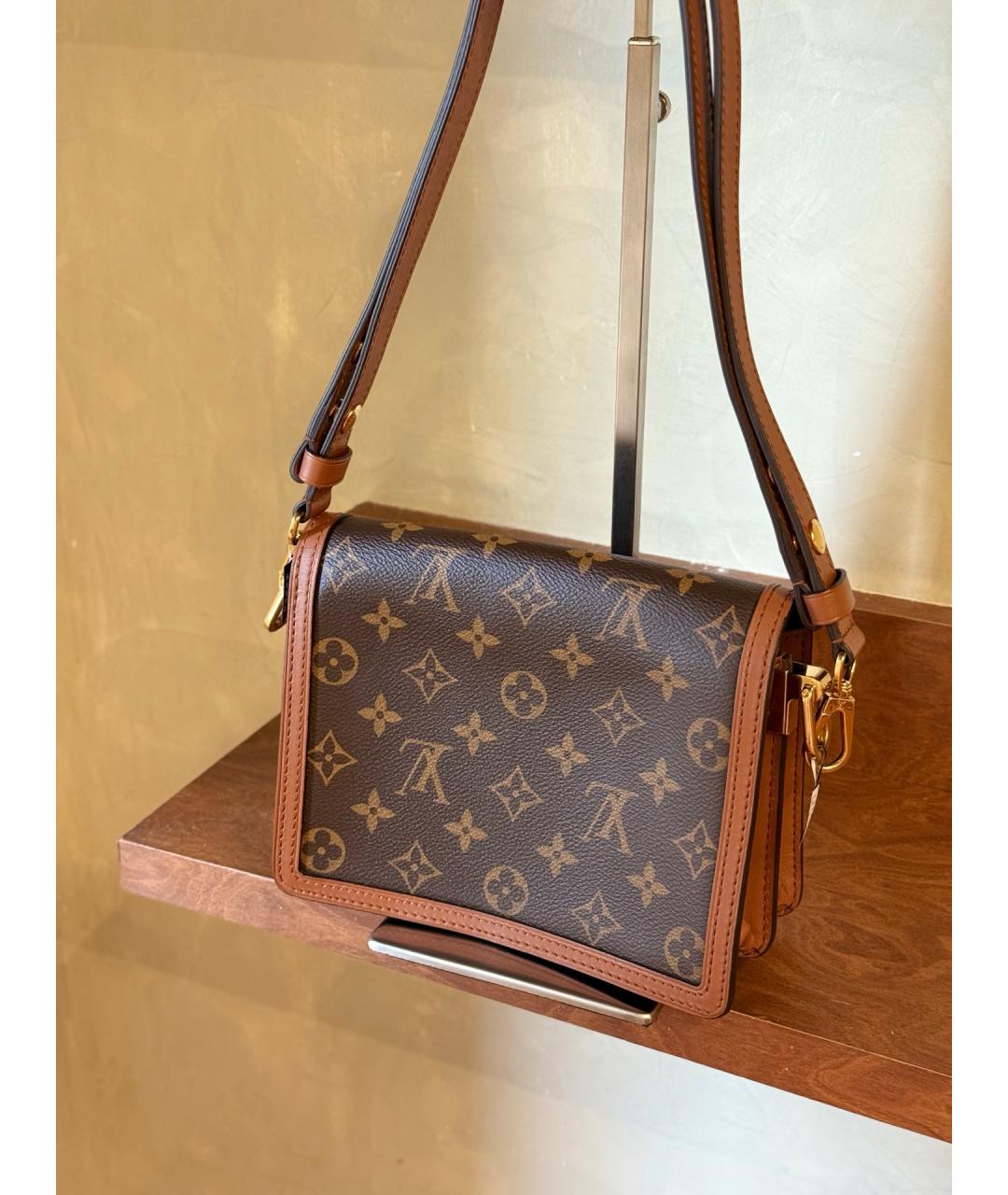 LOUIS VUITTON Коричневая сумка через плечо из искусственной кожи, фото 7