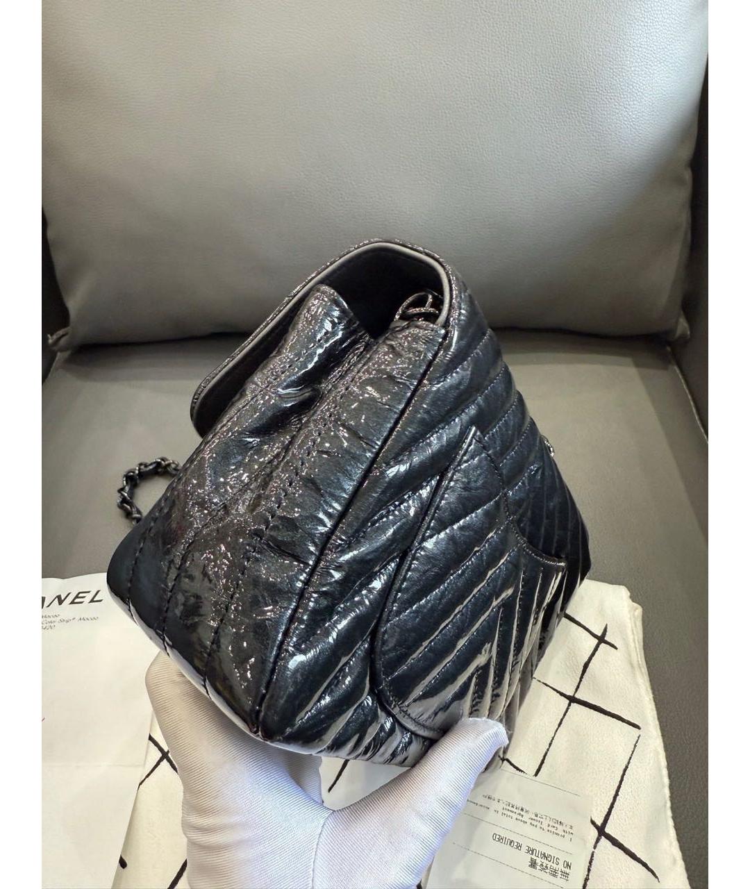 CHANEL Черная сумка через плечо из лакированной кожи, фото 7