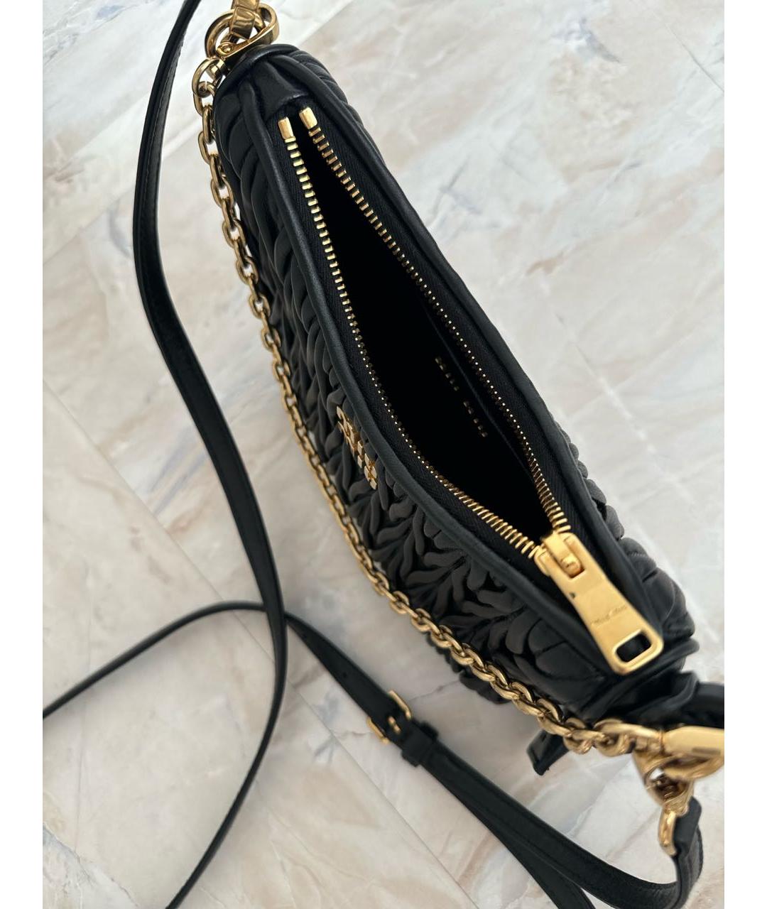 MIU MIU Черная кожаная сумка через плечо, фото 4