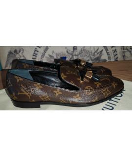 LOUIS VUITTON Лоферы