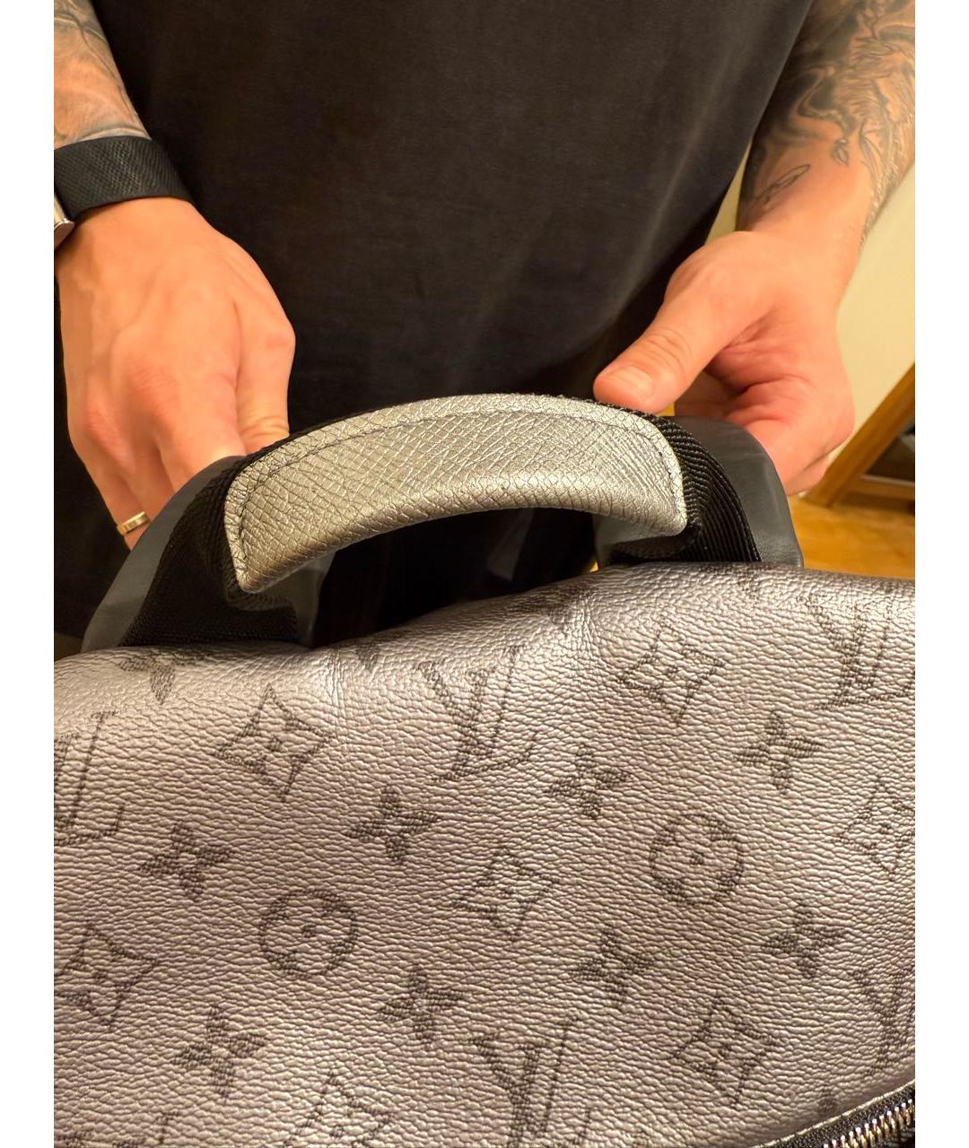 LOUIS VUITTON Серый кожаный рюкзак, фото 5
