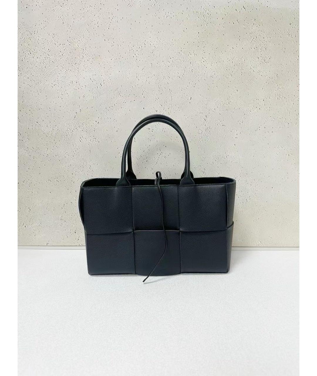 BOTTEGA VENETA Черная кожаная сумка тоут, фото 2