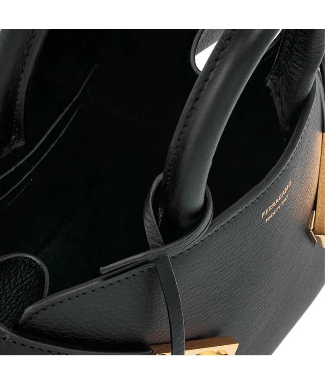 FERRAGAMO Черная кожаная сумка через плечо, фото 6