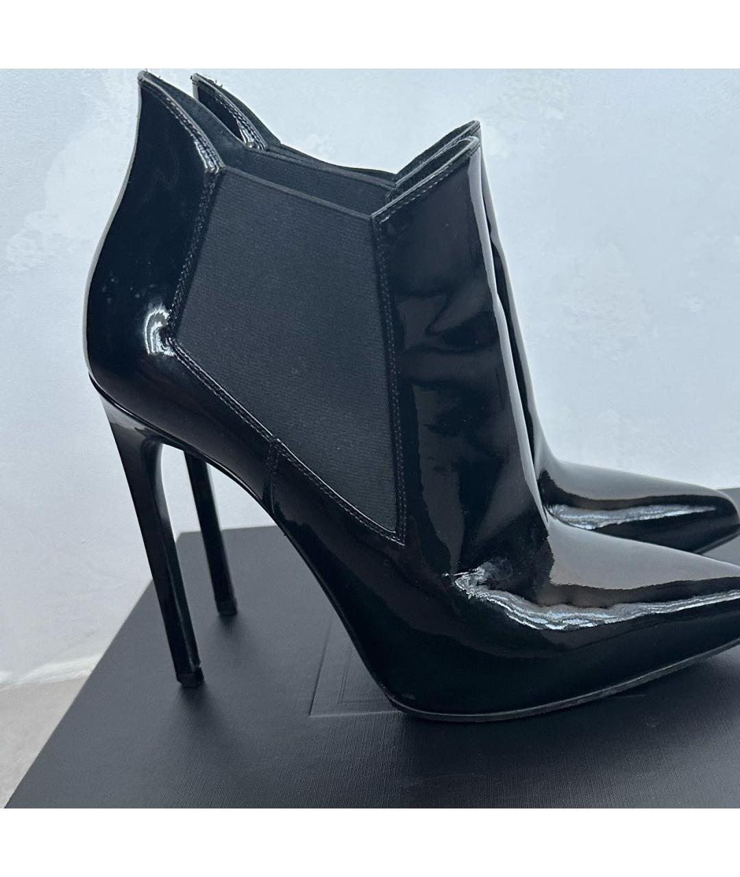 SAINT LAURENT Черные ботильоны из лакированной кожи, фото 7