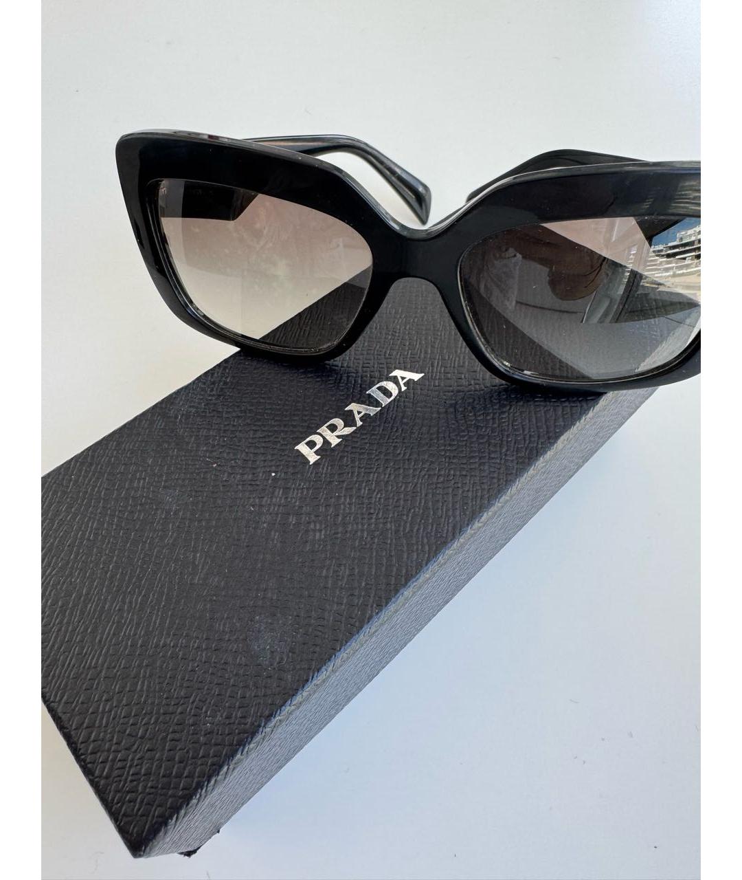 PRADA Черные пластиковые солнцезащитные очки, фото 2