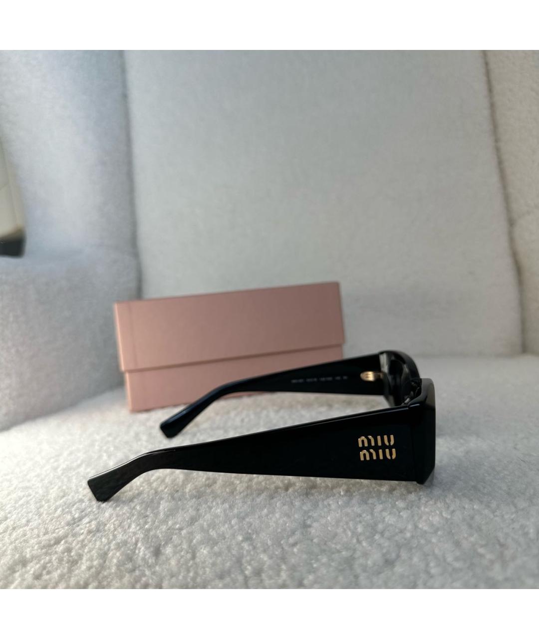 MIU MIU Черные пластиковые солнцезащитные очки, фото 3