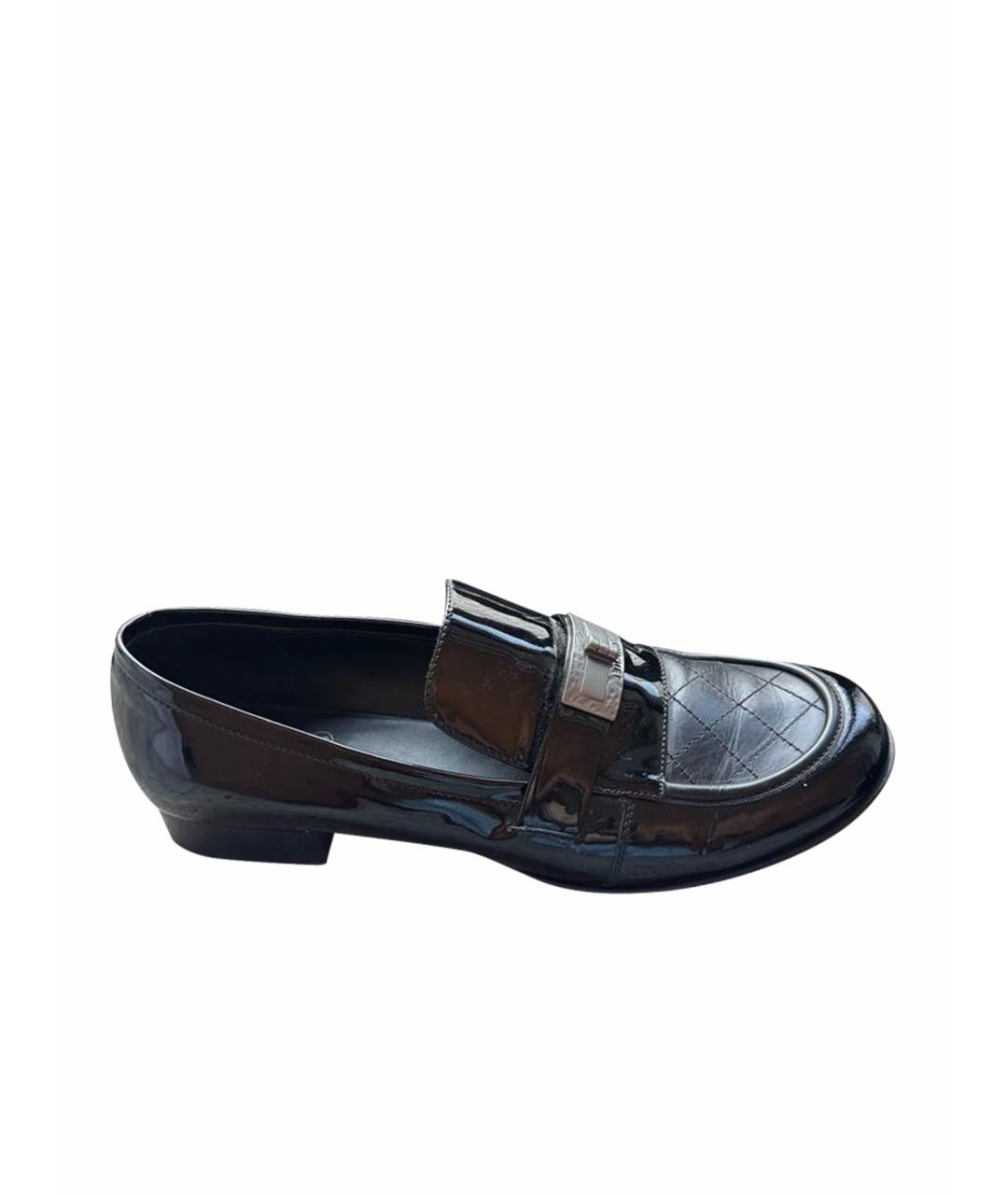 CHANEL Черные лоферы из лакированной кожи, фото 1