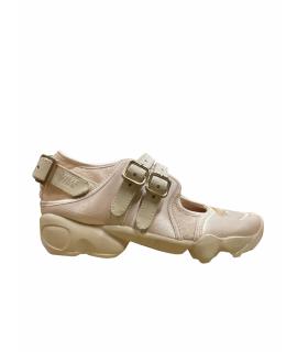 NIKE Кроссовки